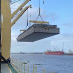 Nueva Palmira recibe nuevas barcazas para el sistema logístico de LHG Mining