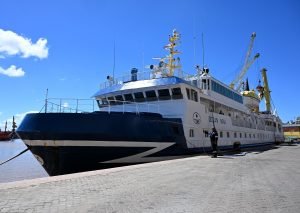 Cruceros antárticos impulsan servicios portuarios en Montevideo