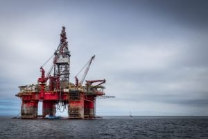 Petróleo en el mar uruguayo: una oportunidad estratégica que el Estado aún no sabe gobernar